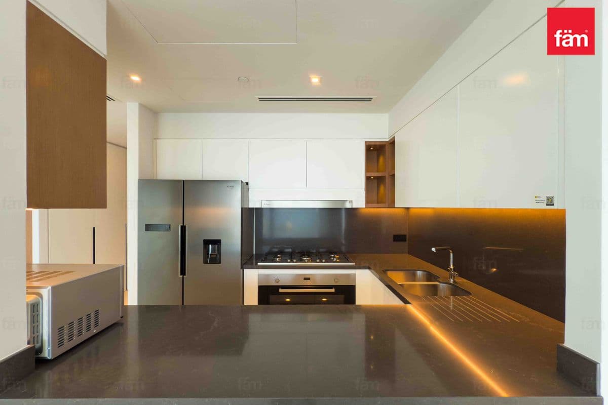 3 bedroom apartment in Vida Residences Dubai Marina, photograph 8 of 20