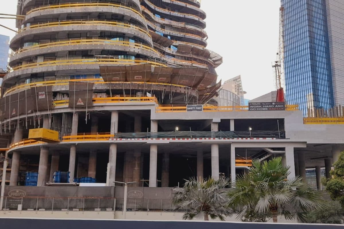 2 bedroom apartment in Bugatti Residences, photograph 10 of 18