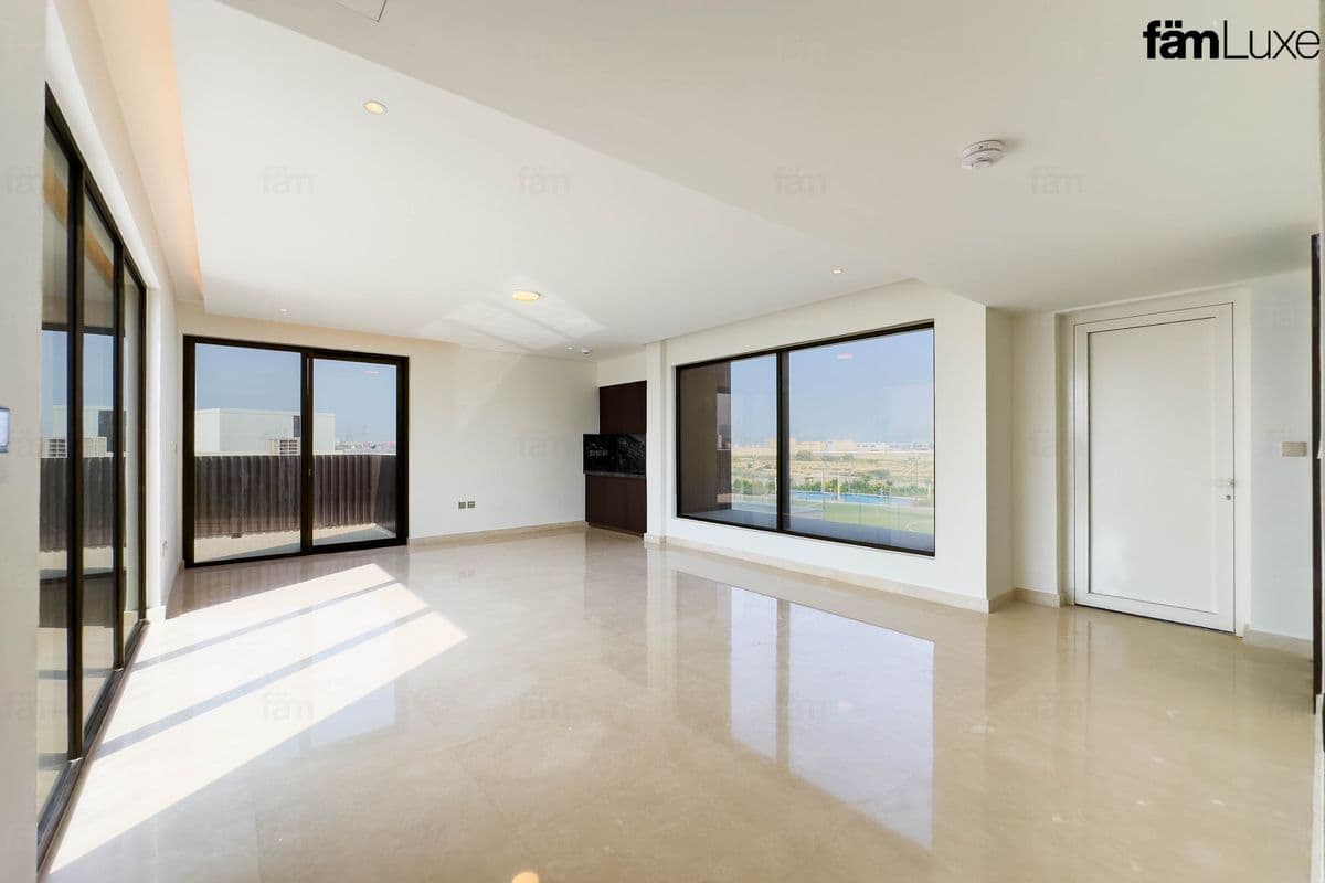 5 bedroom villa in Palm Hills, photograph 5 of 20