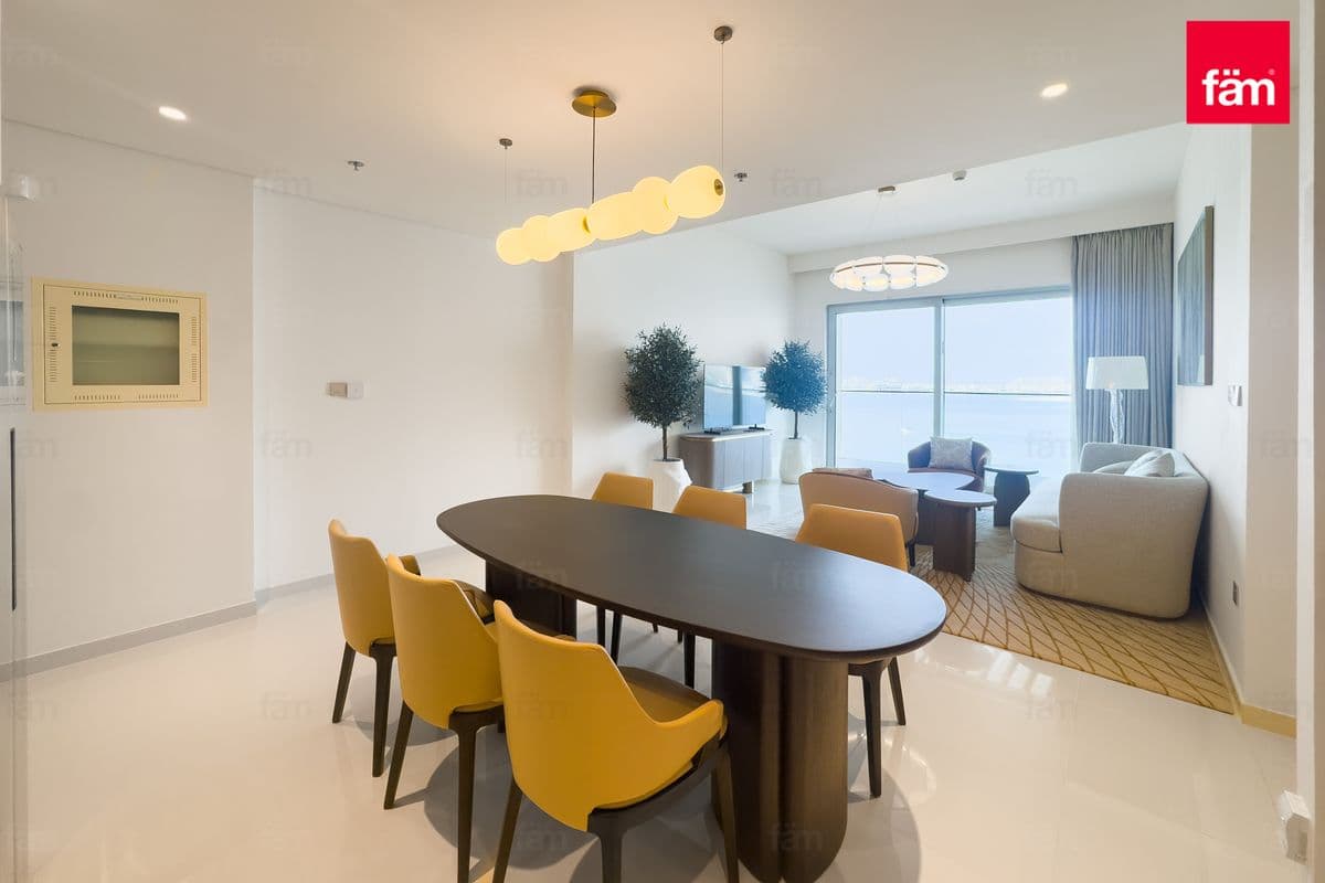 2 bedroom apartment in Grand Bleu Tower 2, photograph 2 of 17