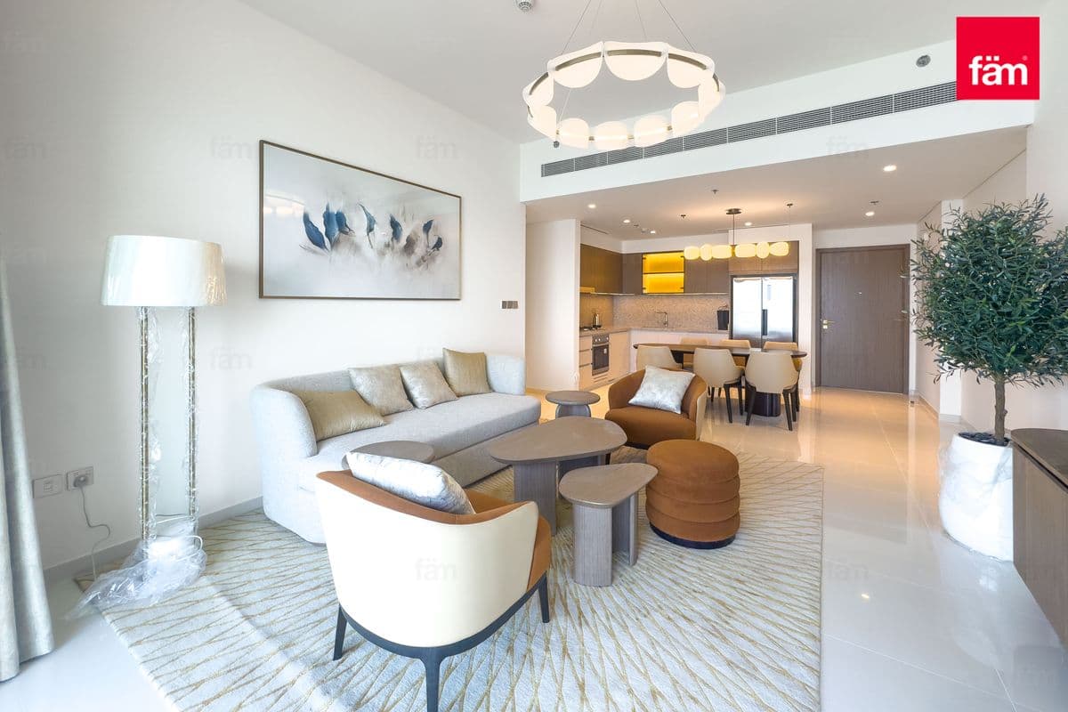 2 bedroom apartment in Grand Bleu Tower 2, photograph 3 of 17
