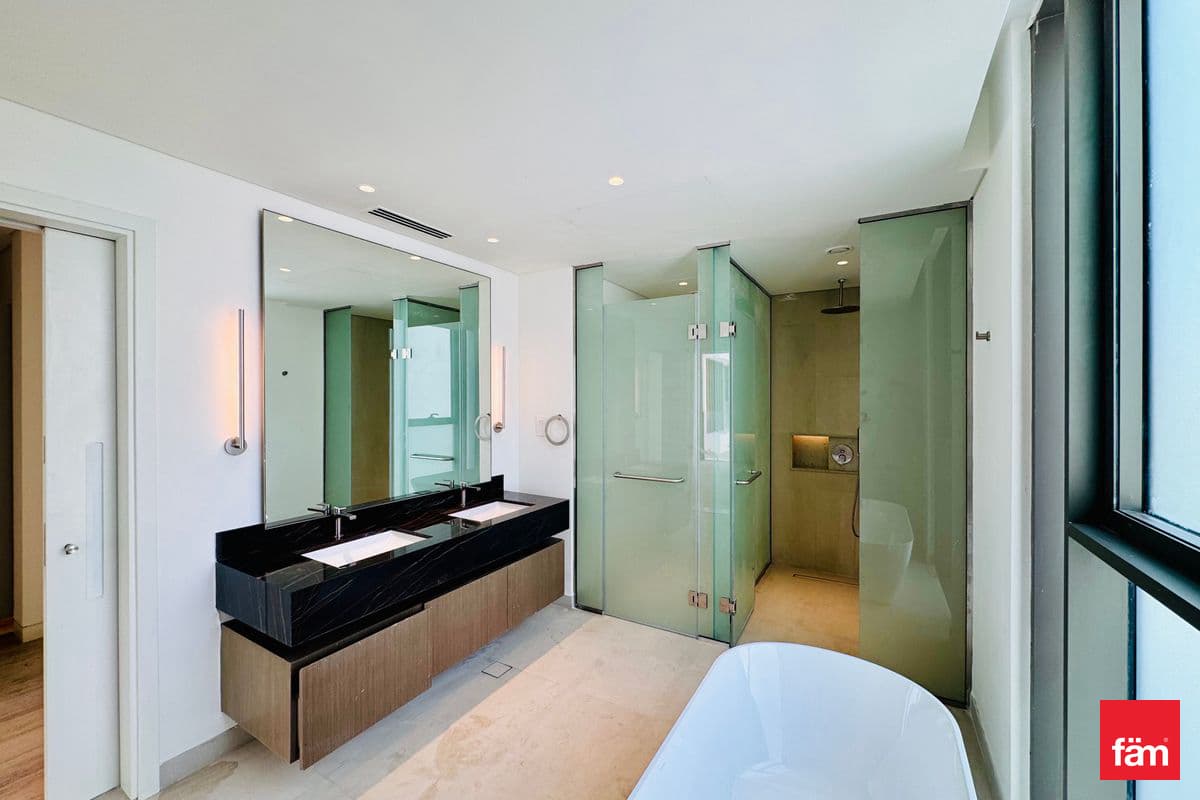 4 bedroom villa in Nad Al Sheba Gardens Phase 2, photograph 19 of 20