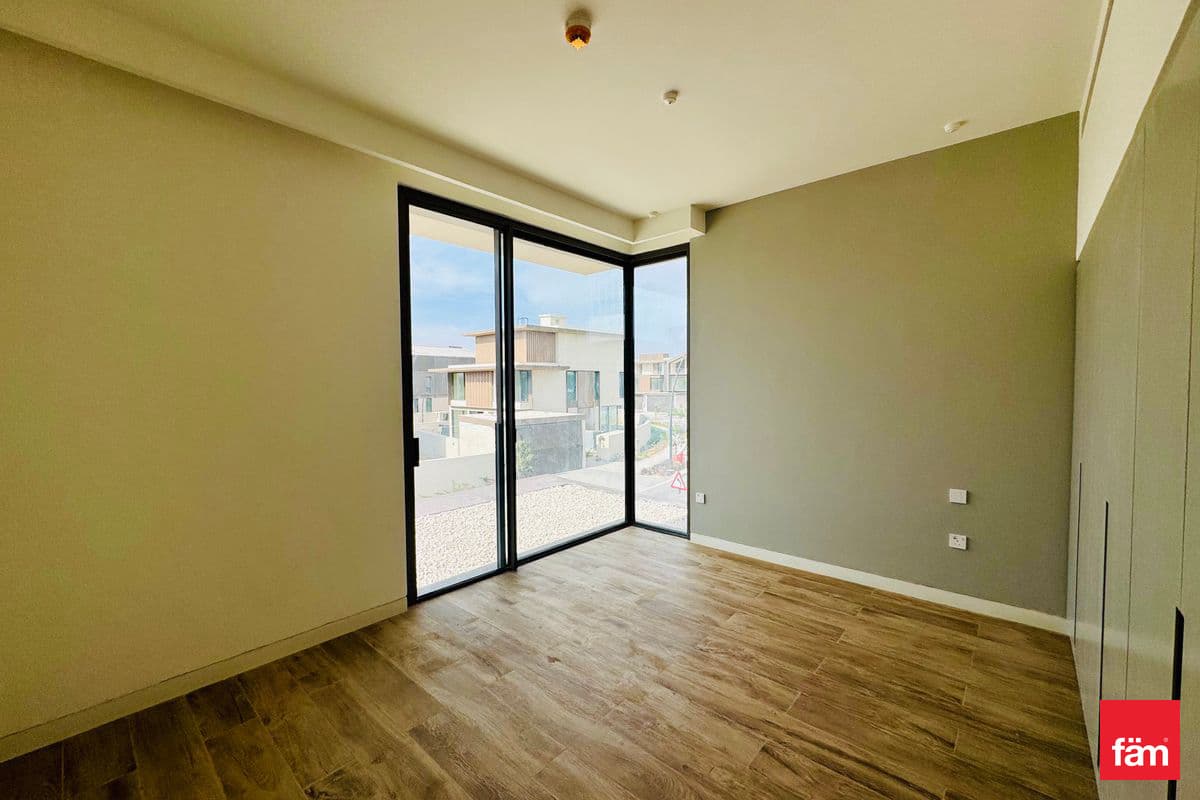 4 bedroom villa in Nad Al Sheba Gardens Phase 2, photograph 13 of 20