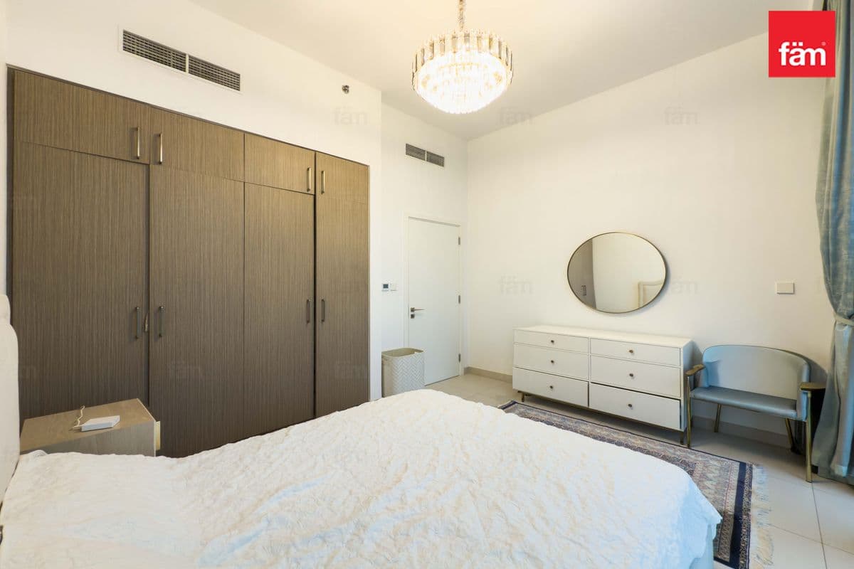3 bedroom apartment in The Grand, photograph 16 of 20