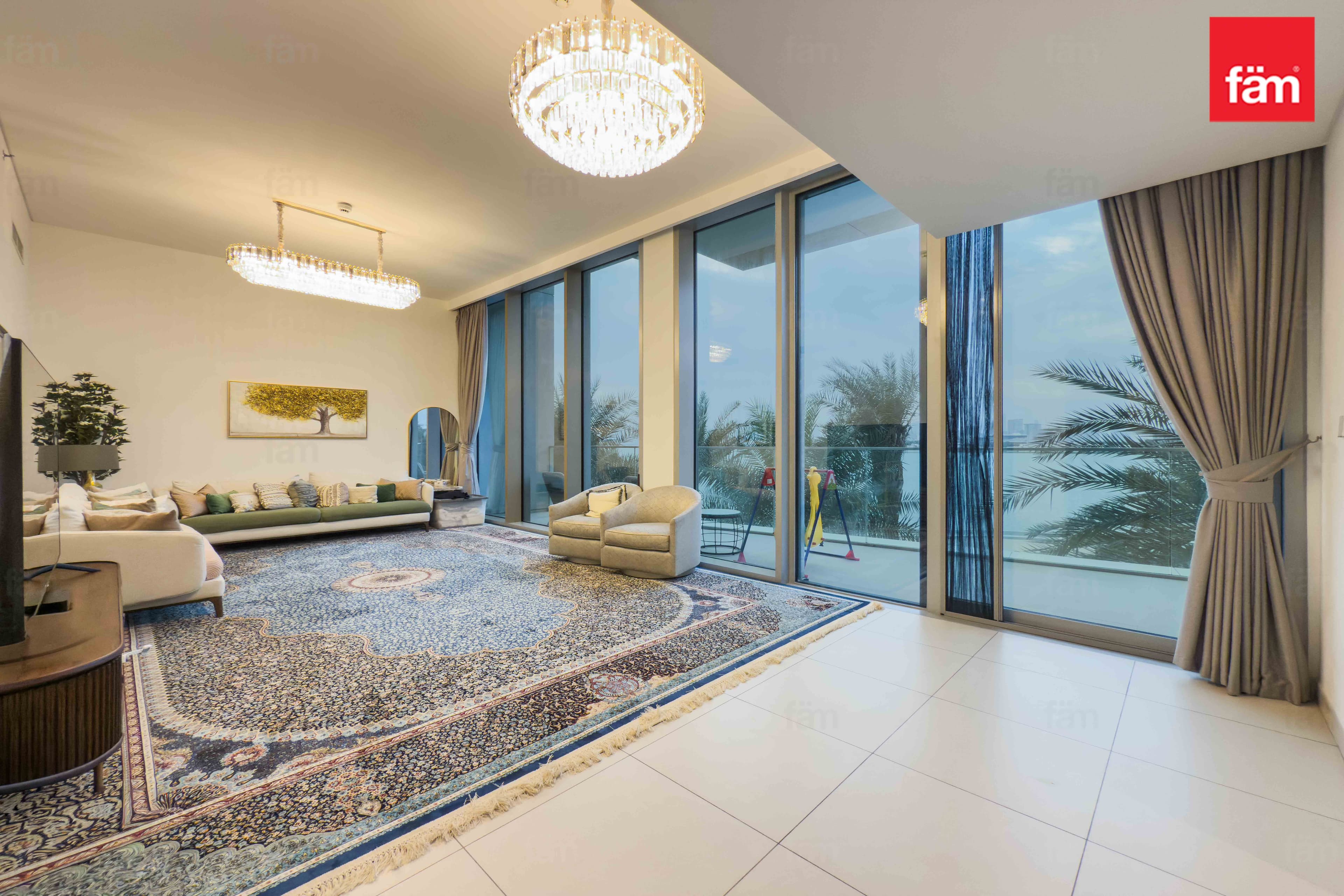 3 bedroom apartment in The Grand, photograph 2 of 20