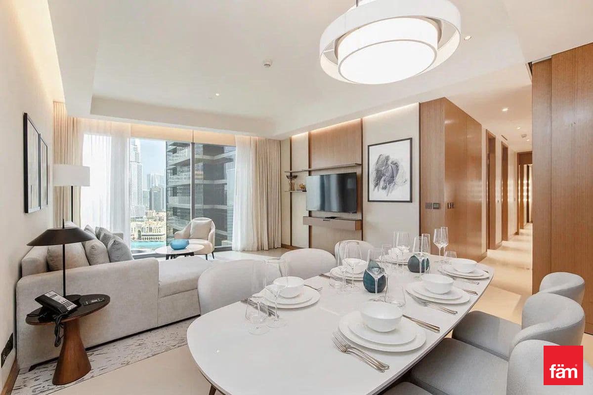 3 bedroom apartment in The Address Residences Dubai Opera Tower 2, photograph 5 of 17