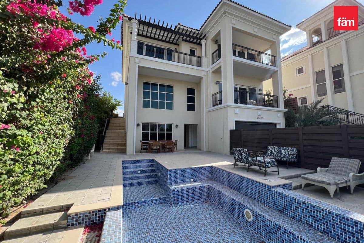 4 bedroom villa in Al Habtoor Polo Resort & Club, photograph 4 of 20