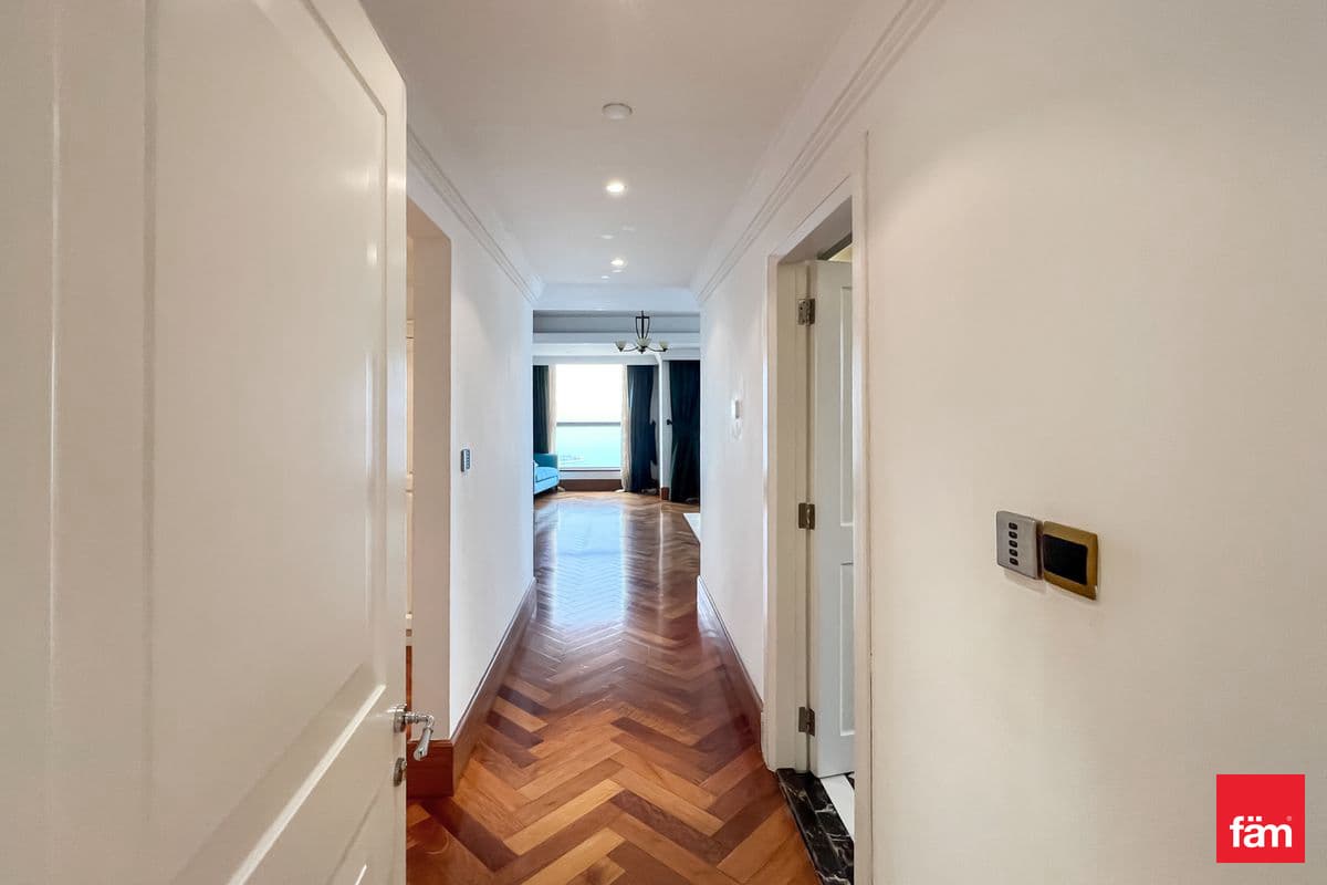 4 bedroom penthouse in Murjan 5, photograph 11 of 20