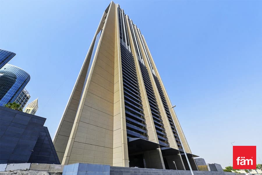 2 bedroom apartment in Index Tower, photograph 2 of 10