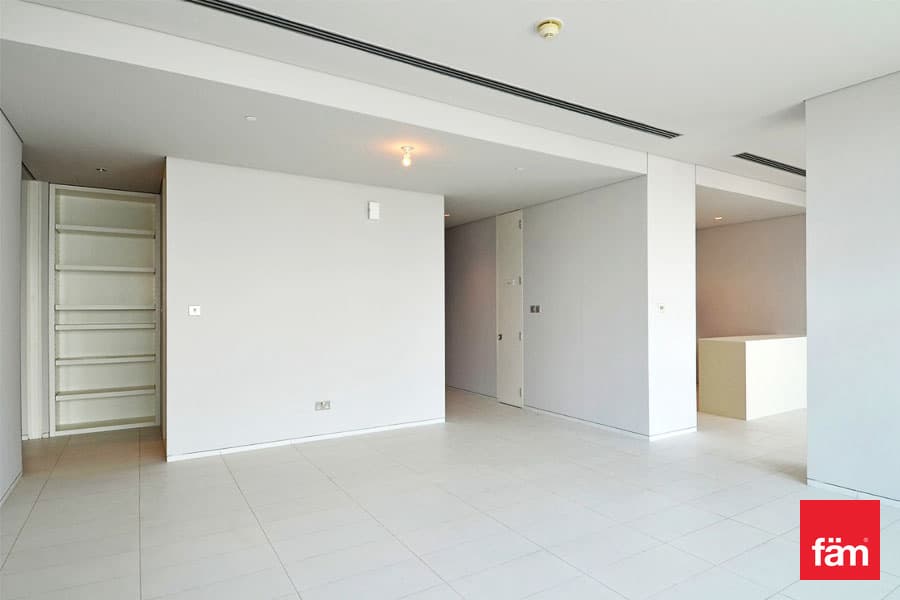 2 bedroom apartment in Index Tower, photograph 8 of 10