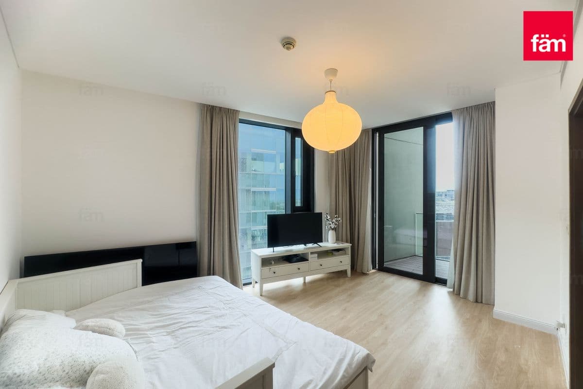 3 bedroom apartment in City Walk Building 2B, photograph 8 of 18