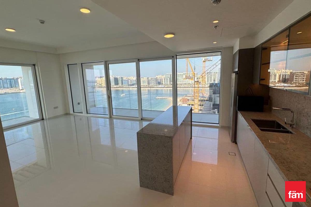 2 bedroom apartment in Grand Bleu Tower 1, photograph 9 of 10