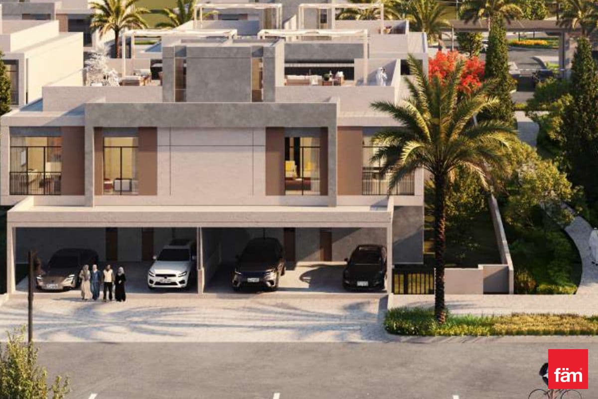 5 bedroom villa in South Bay 2, photograph 8 of 15