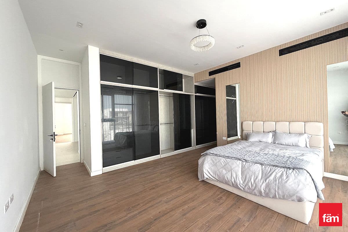 5 bedroom villa in District 6, photograph 9 of 17