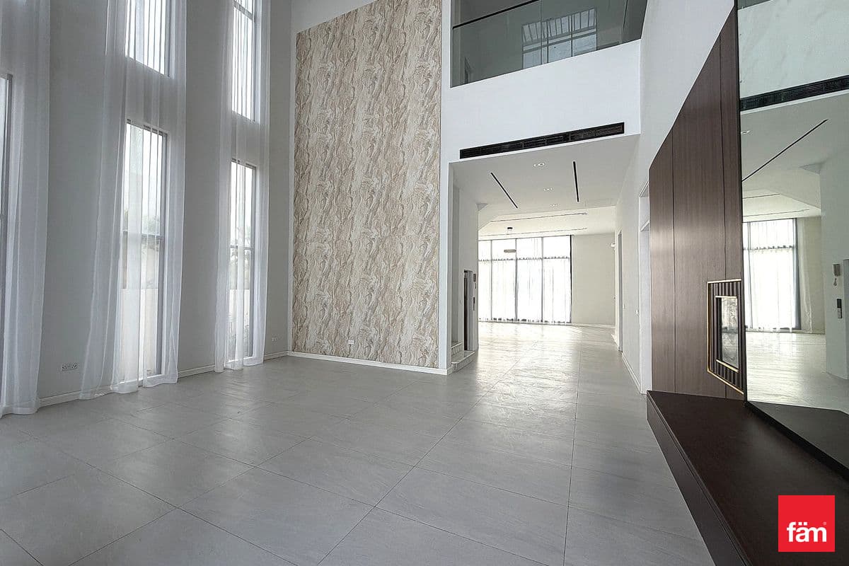 5 bedroom villa in District 6, photograph 7 of 17