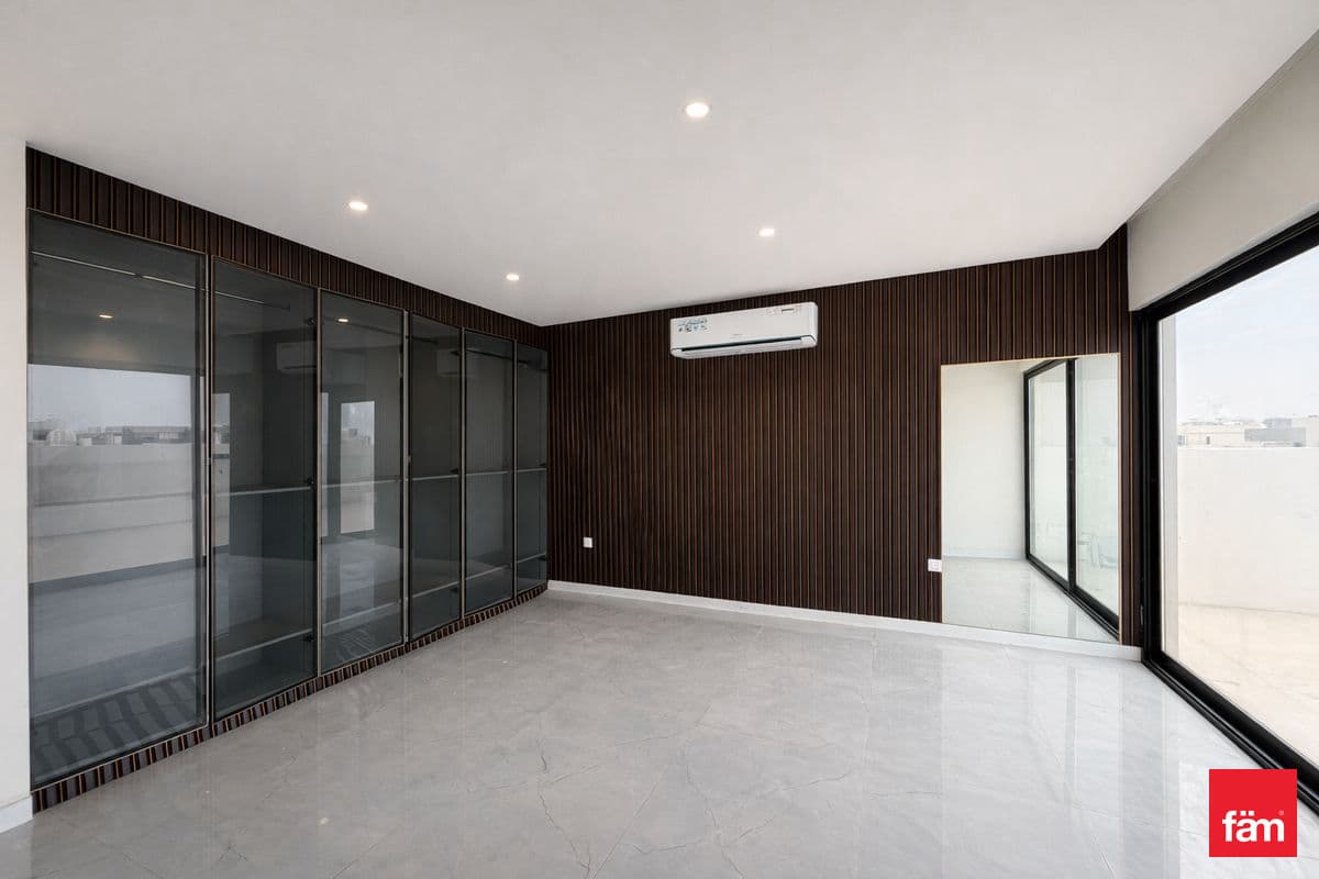 6 bedroom villa in District 6, photograph 16 of 20