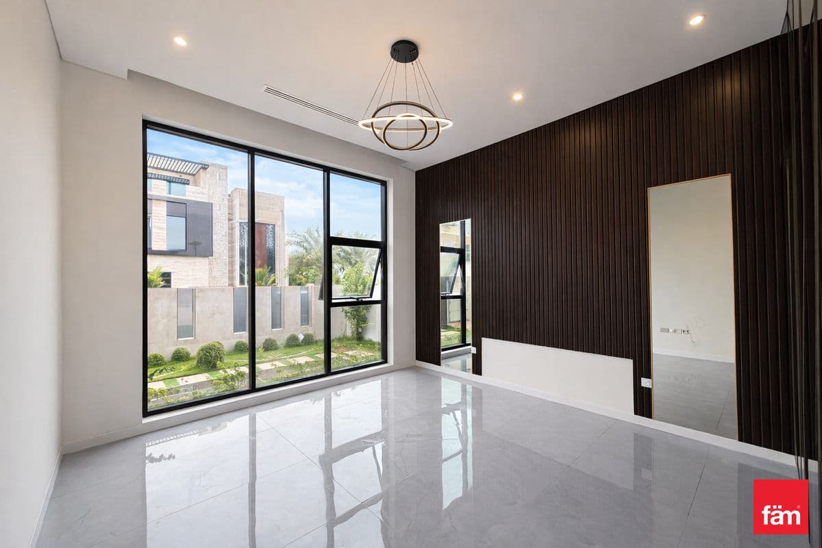 6 bedroom villa in District 6, photograph 13 of 20
