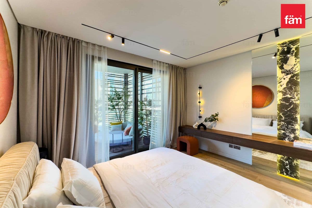 2 bedroom apartment in City Walk Building 9, photograph 11 of 20