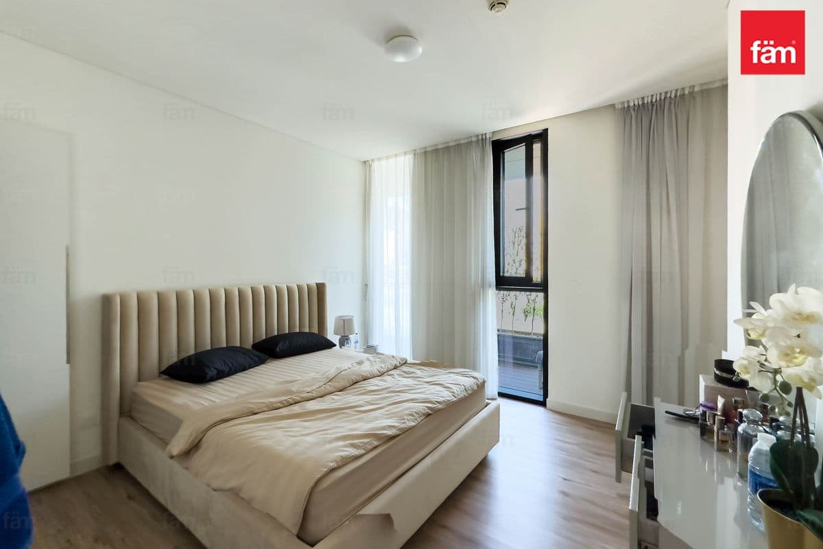 2 bedroom apartment in City Walk Building 2B, photograph 6 of 13