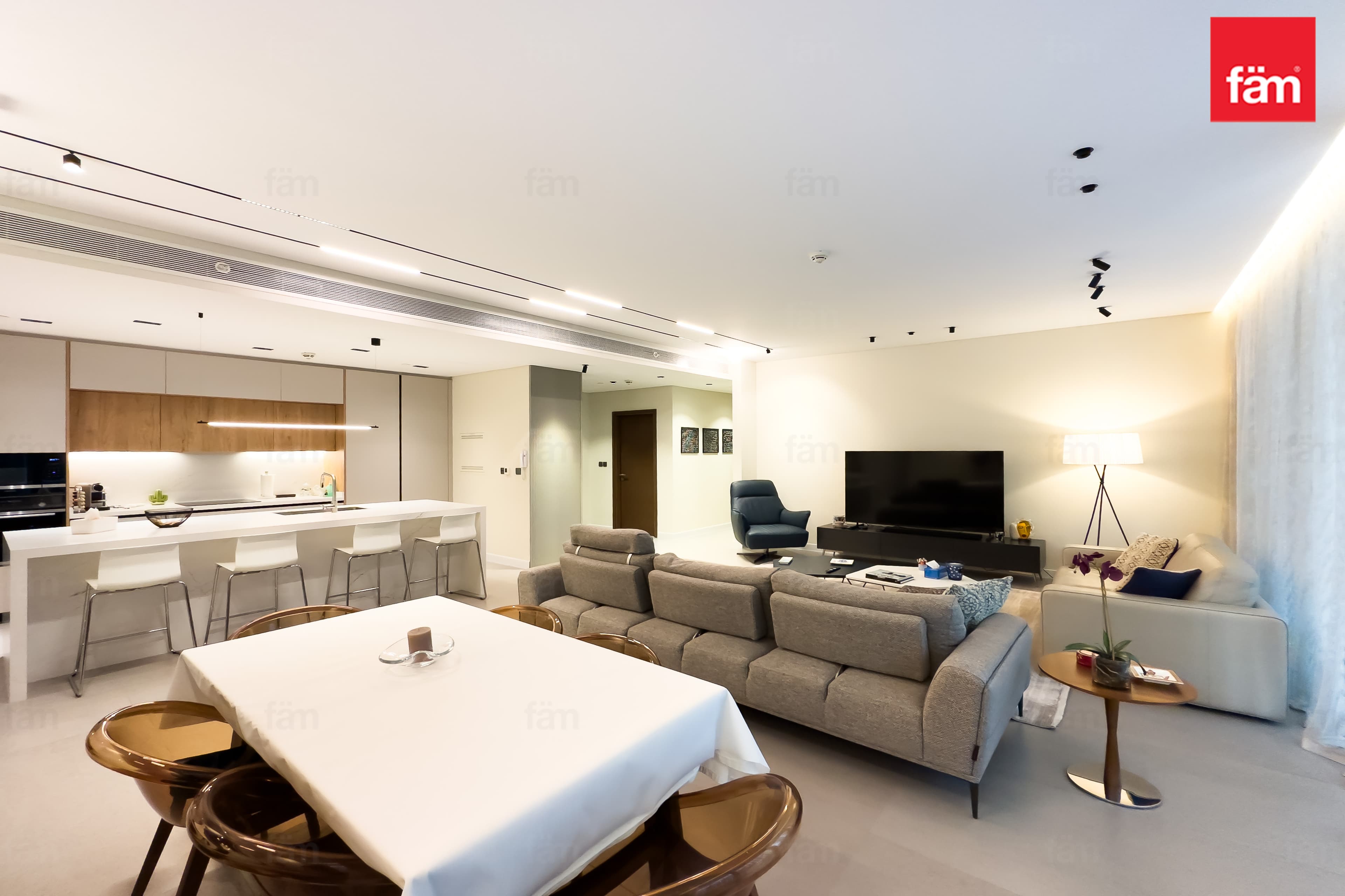 3 bedroom apartment in City Walk Building 2B, photograph 4 of 20