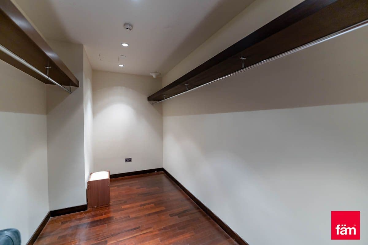 2 bedroom apartment in Burj Khalifa, photograph 14 of 20