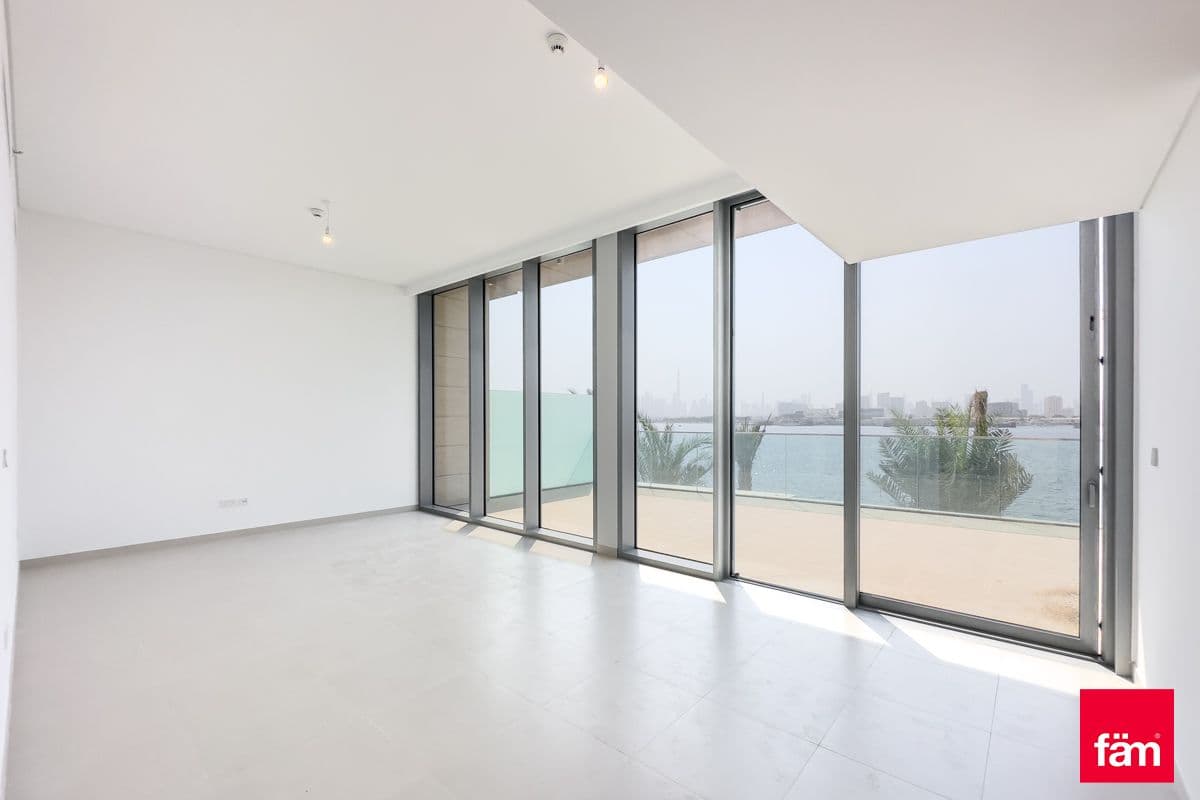 3 bedroom apartment in The Grand, photograph 2 of 20