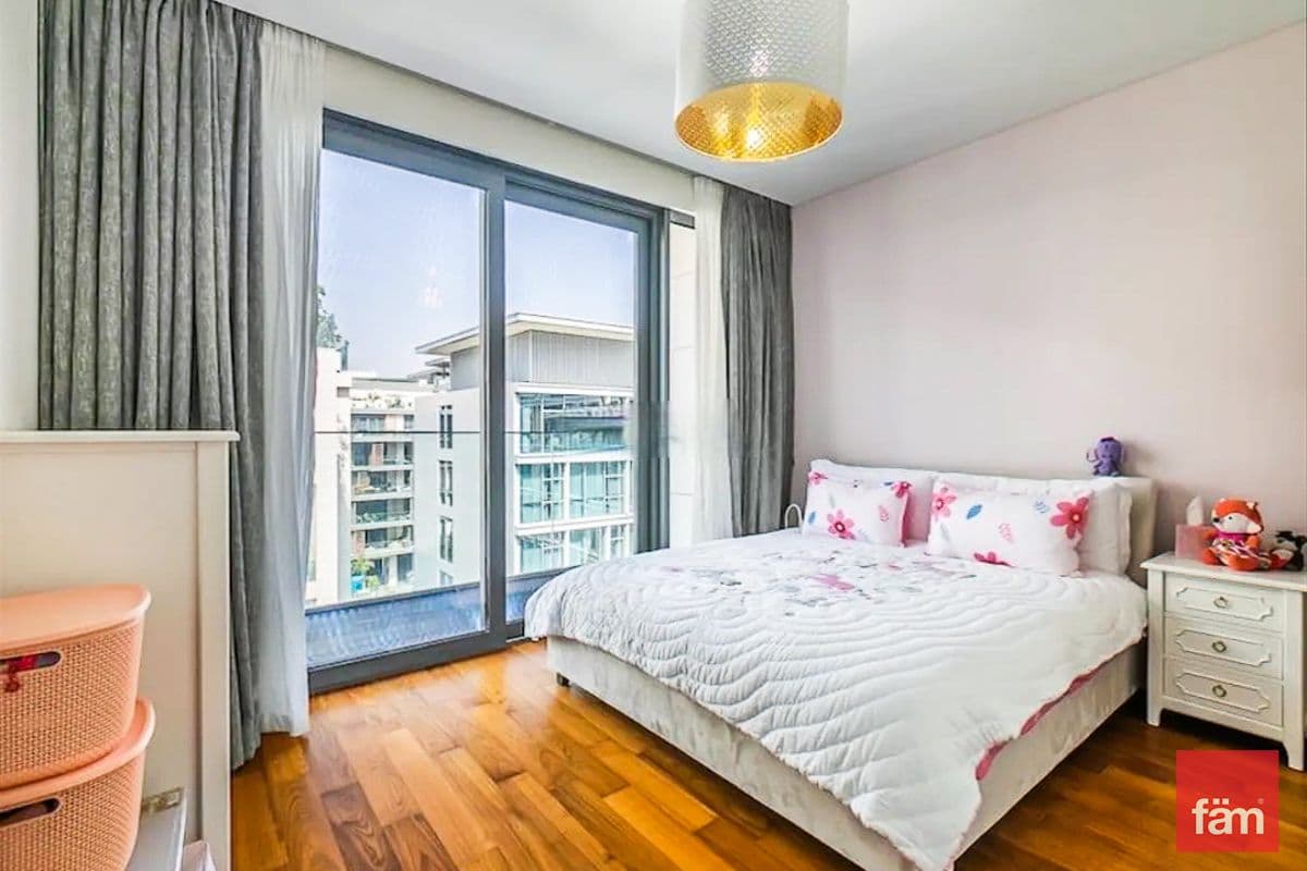 3 bedroom apartment in City Walk Building 21A, photograph 6 of 15