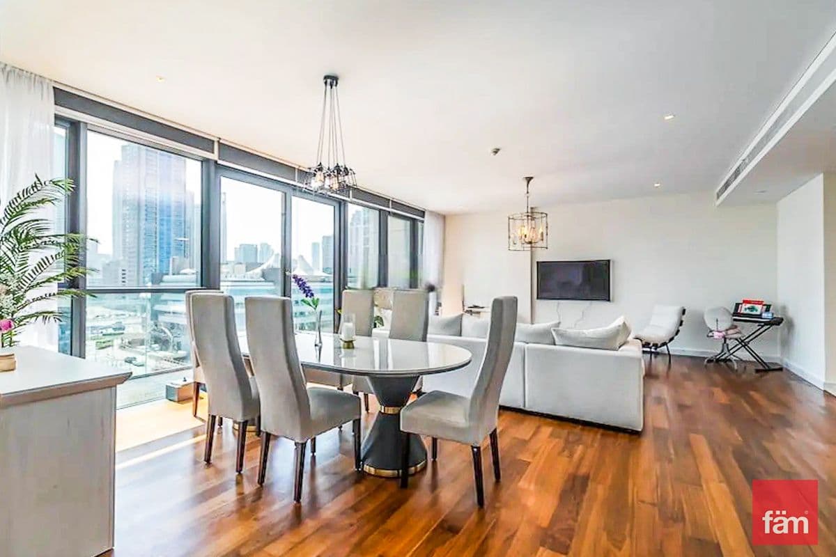 3 bedroom apartment in City Walk Building 21A, photograph 2 of 15