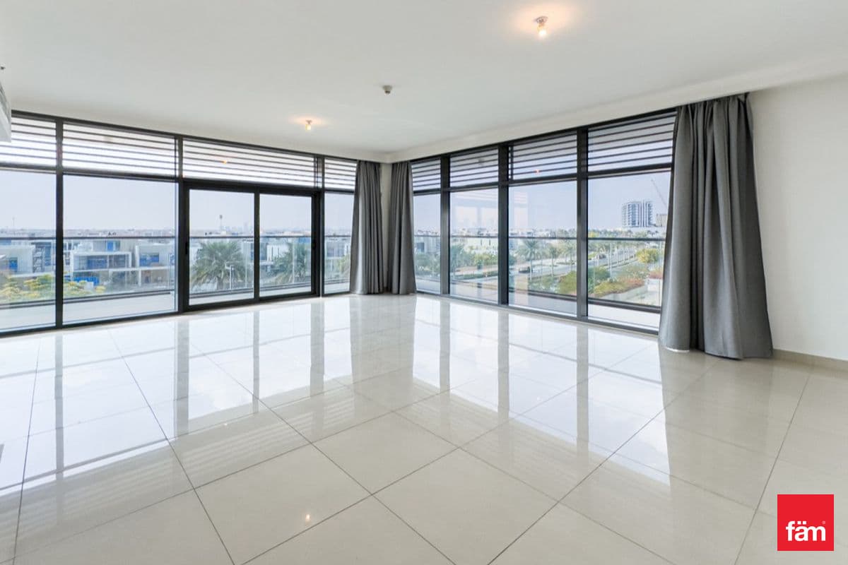 3 bedroom apartment in Mulberry I A2, photograph 2 of 17