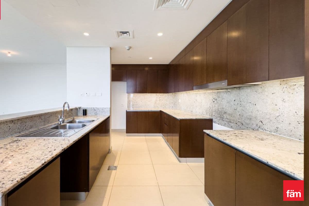 3 bedroom apartment in Mulberry I A2, photograph 6 of 17