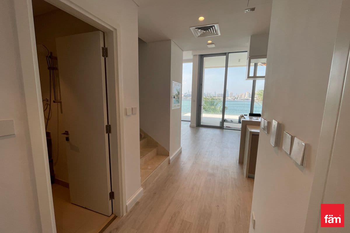 2 bedroom apartment in The Grand, photograph 8 of 20