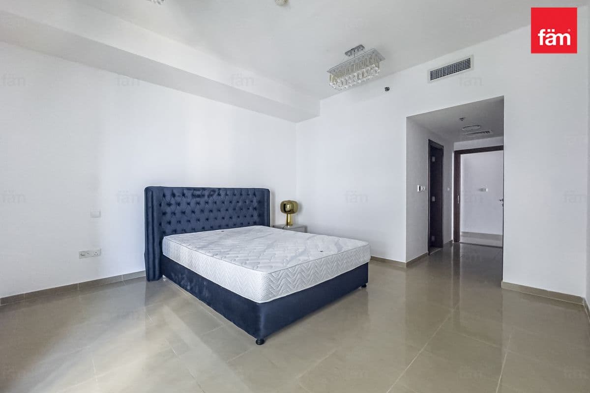 3 bedroom apartment in Emirates Crown Tower, photograph 15 of 20