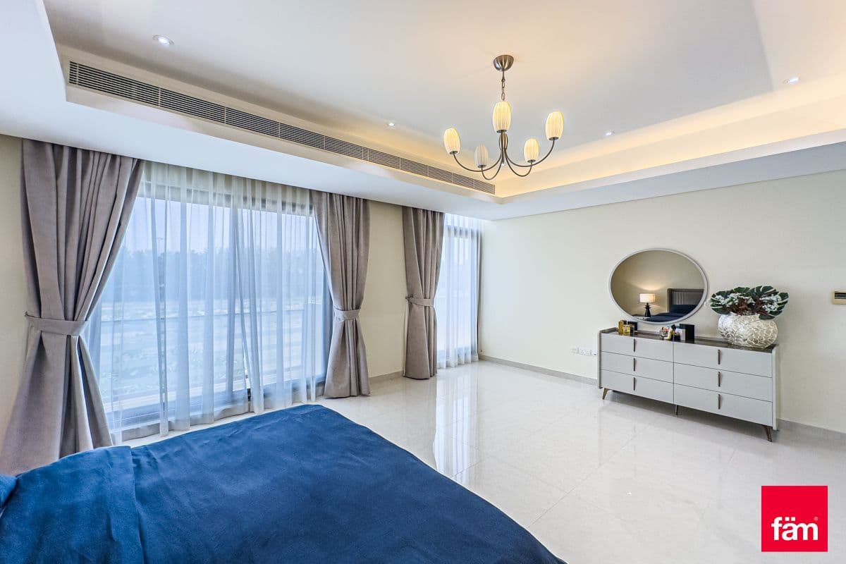 4 bedroom villa in Grand Views, photograph 12 of 20