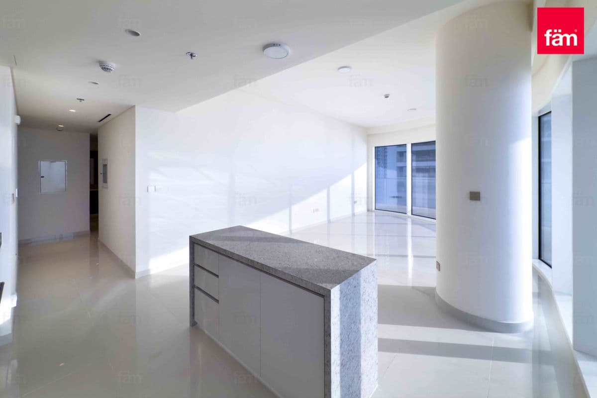 3 bedroom apartment in Grand Bleu Tower 1, photograph 14 of 20
