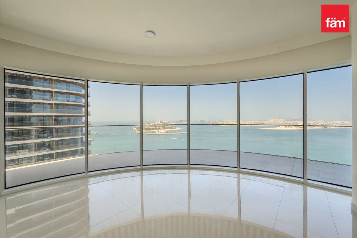 3 bedroom apartment in Grand Bleu Tower 1, photograph 2 of 20
