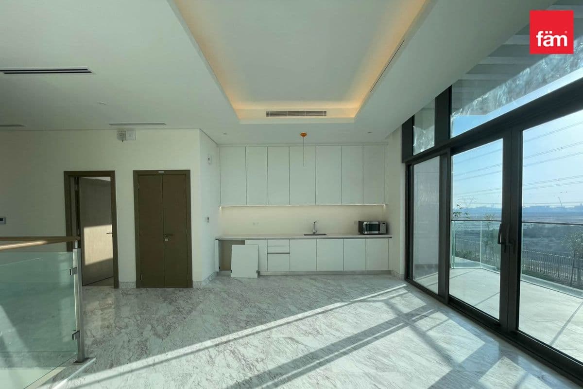 4 bedroom villa in B Villas at District One, photograph 3 of 15