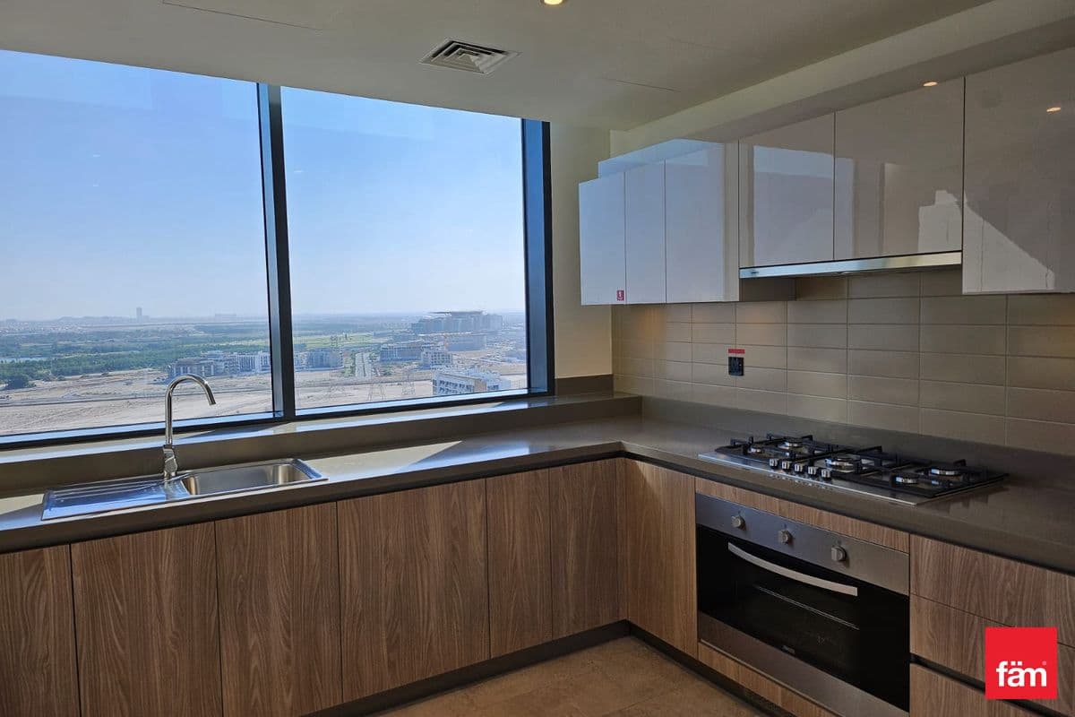 4 bedroom apartment in Sobha Hartland Waves Grande, photograph 14 of 18