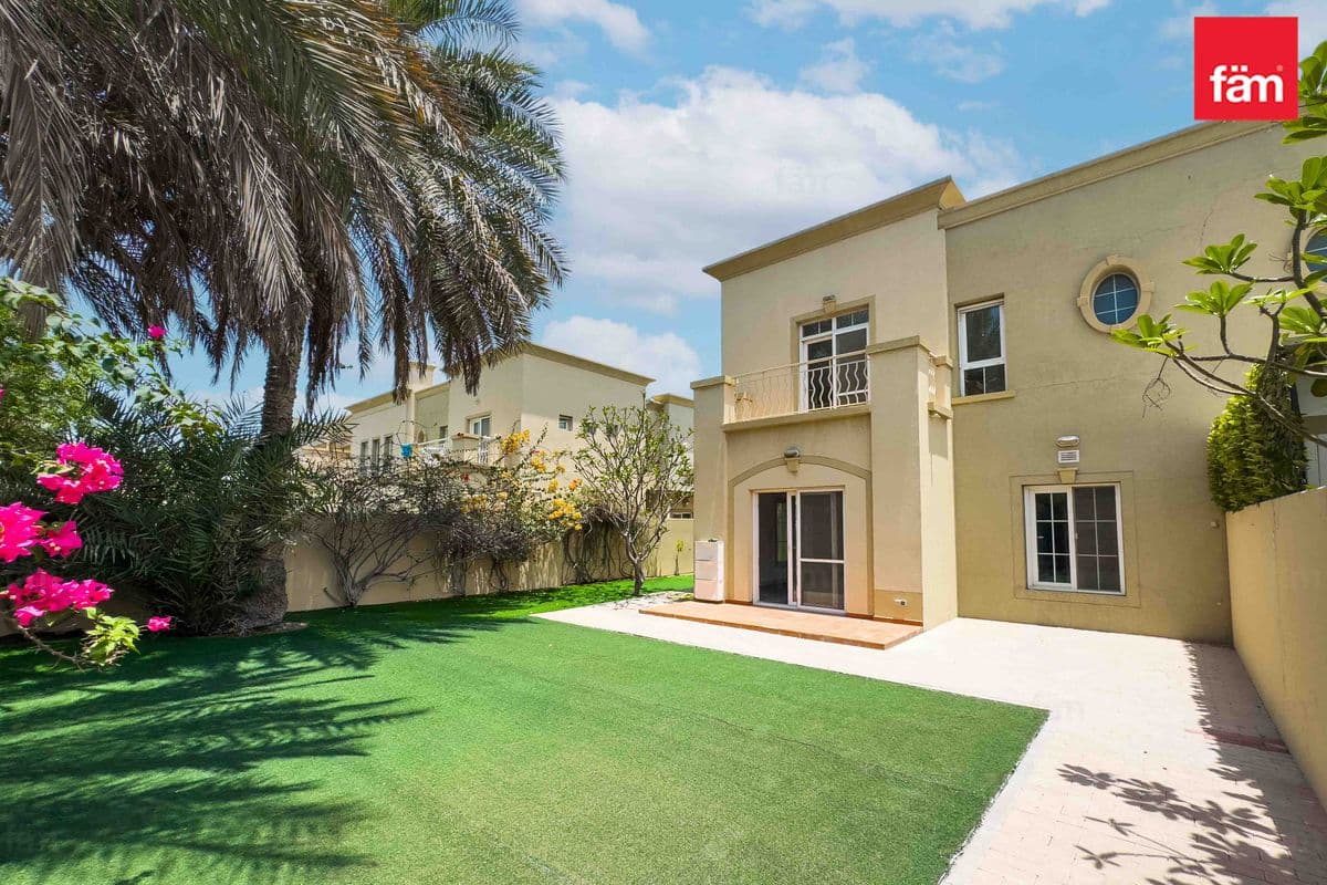 Single Row | Large Plot | Type 3e| Spacious