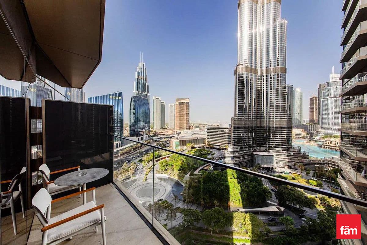 3 bedroom apartment in The Address Residences Dubai Opera Tower 2, photograph 1 of 19