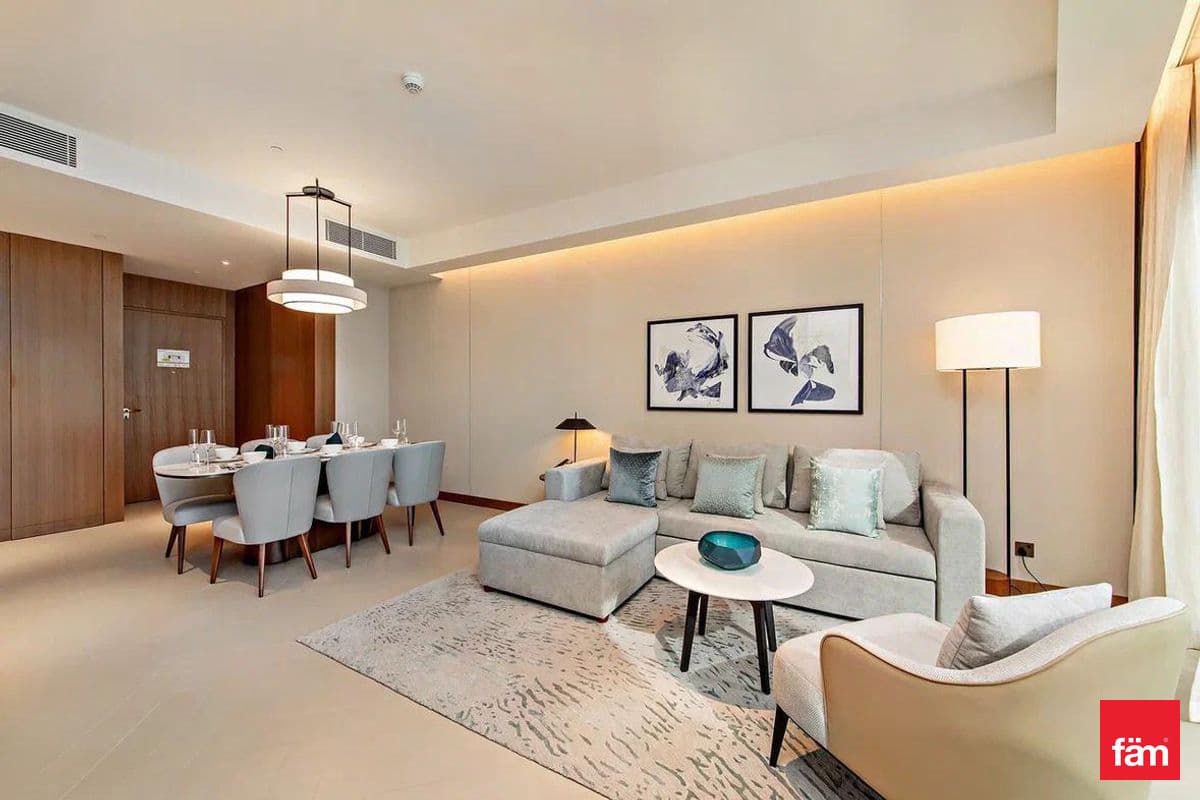 3 bedroom apartment in The Address Residences Dubai Opera Tower 2, photograph 3 of 19