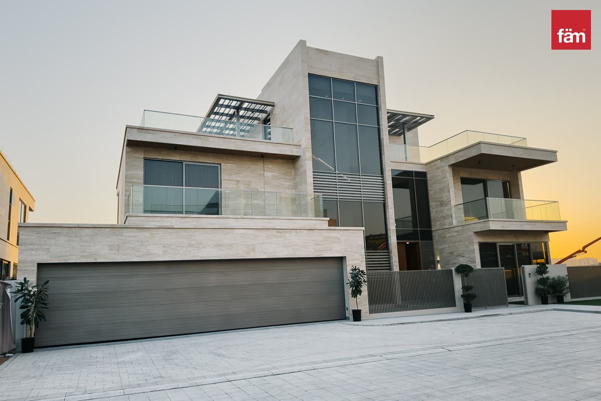 7 bedroom mansion in South Bay 4 Premium, photograph 10 of 20