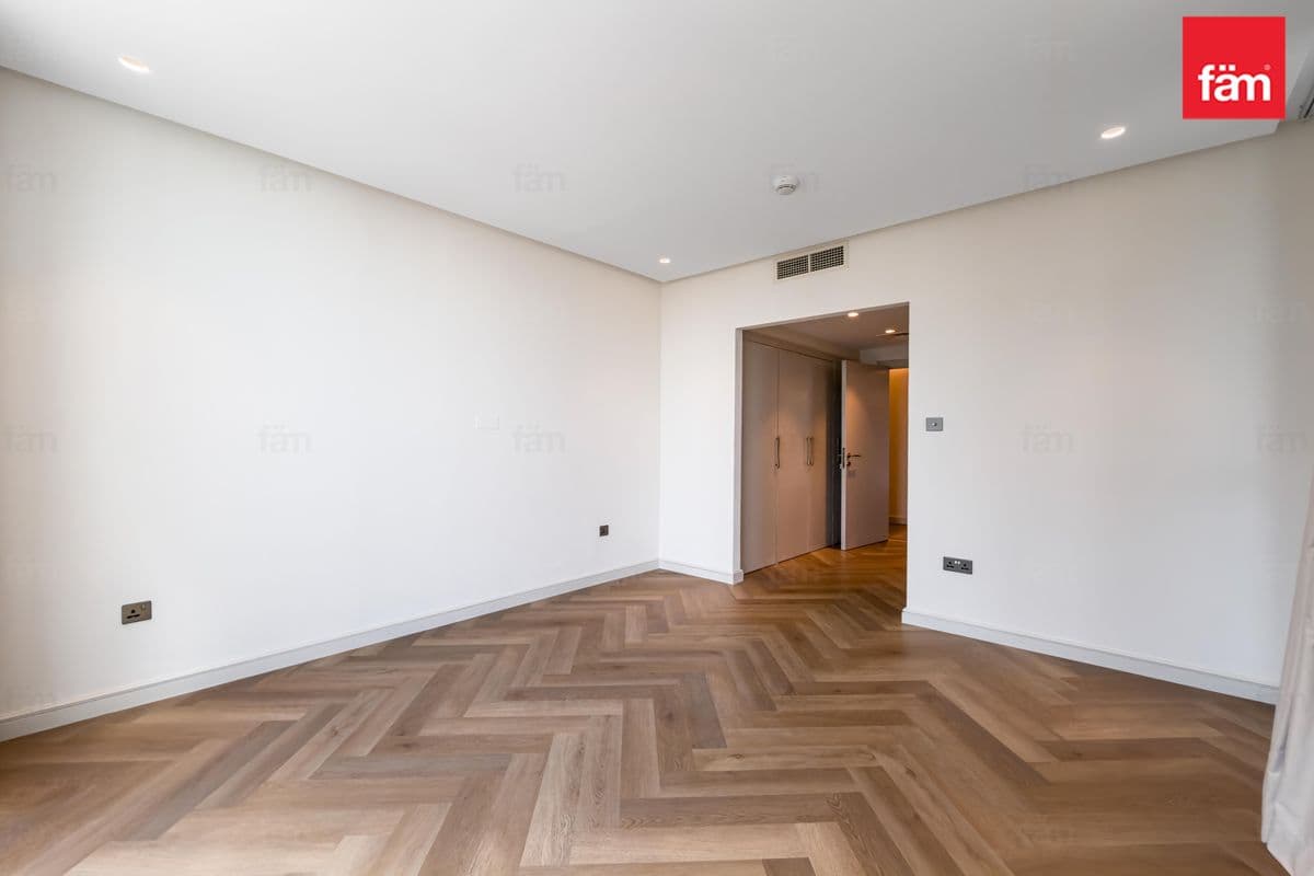 3 bedroom apartment in 23 Marina, photograph 13 of 20