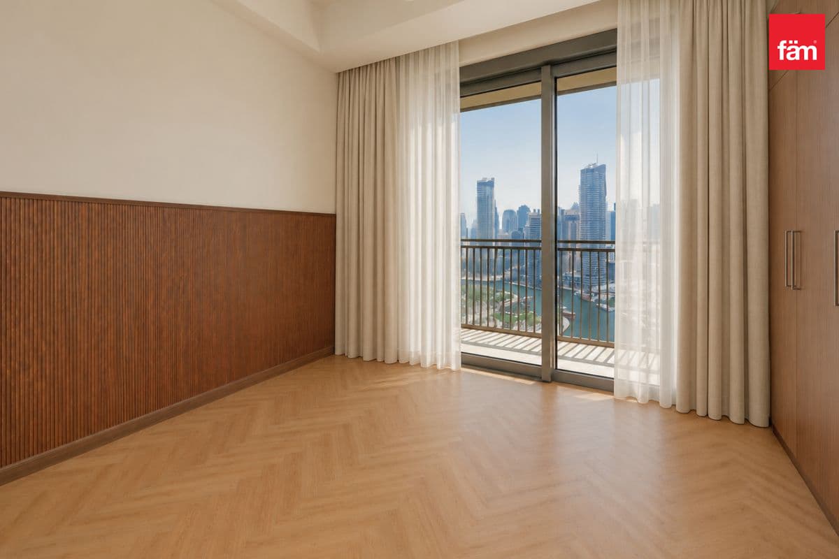 3 bedroom apartment in 5242 Tower 2, photograph 5 of 13