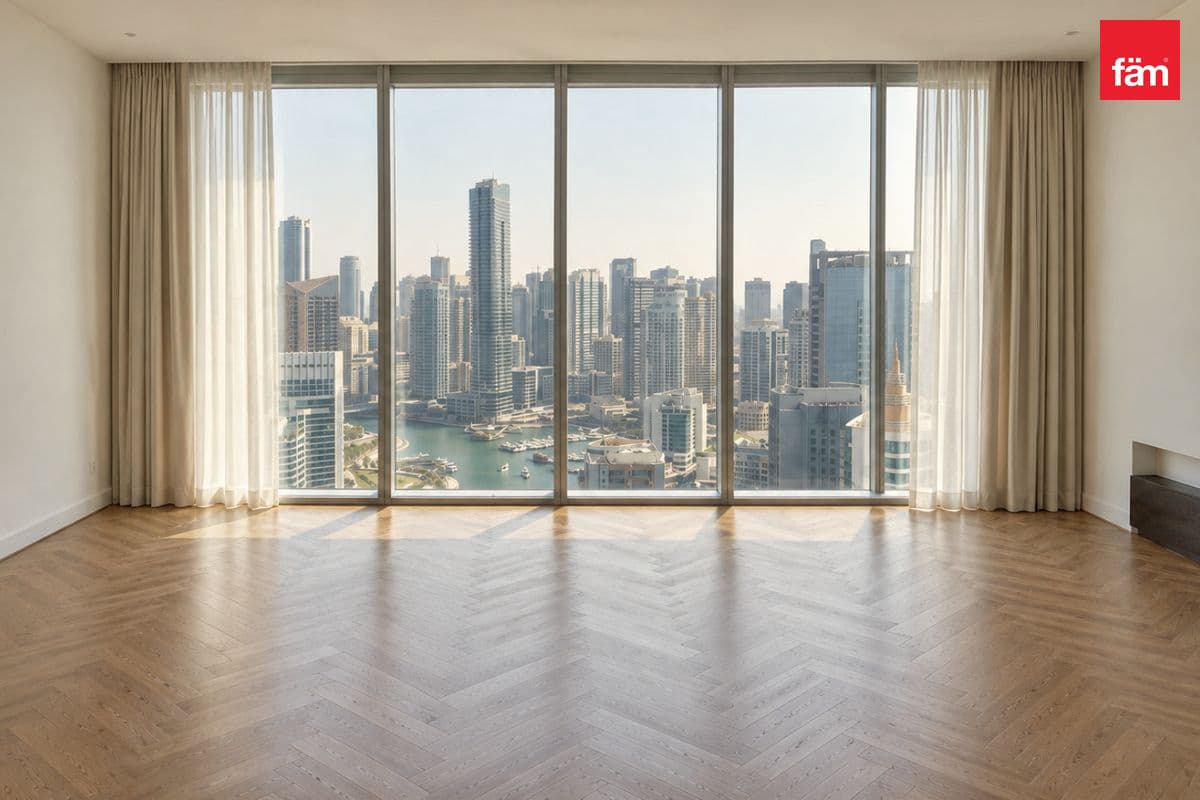 3 bedroom apartment in 5242 Tower 2, photograph 2 of 13