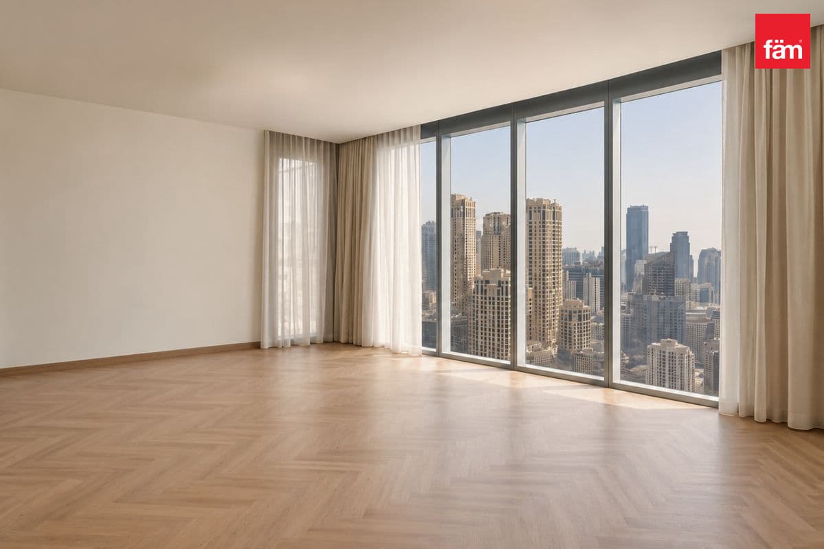 3 bedroom apartment in 5242 Tower 2, photograph 3 of 13