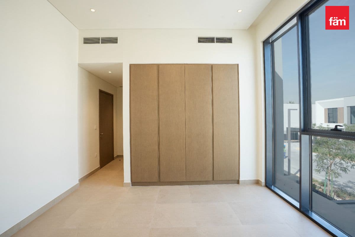 4 bedroom villa in Al Badia Villas, photograph 7 of 20