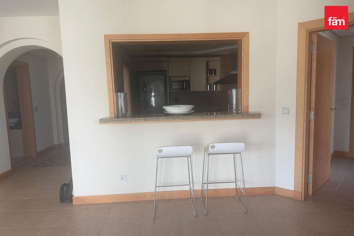 3 bedroom apartment in Al Das, photograph 8 of 11