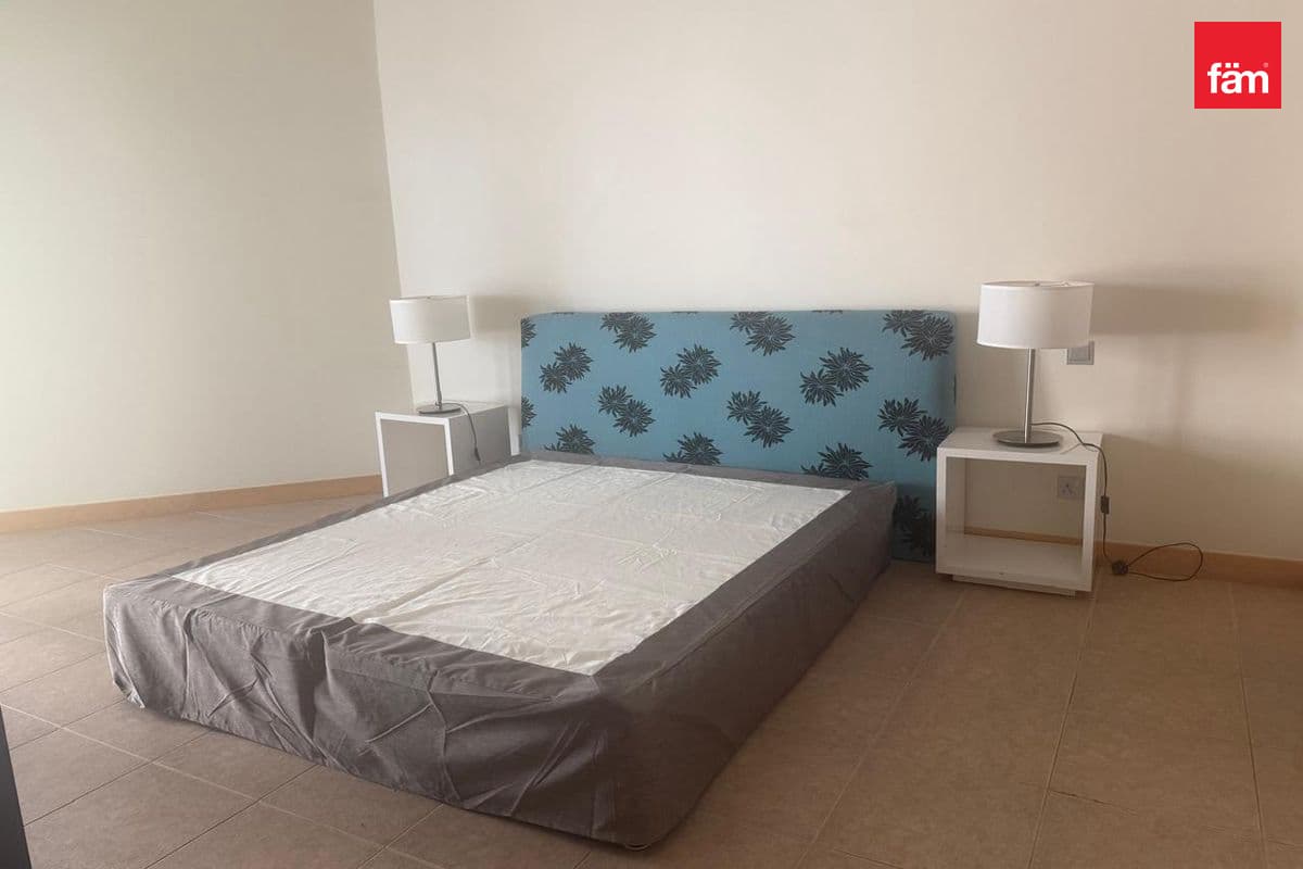 3 bedroom apartment in Al Das, photograph 3 of 11