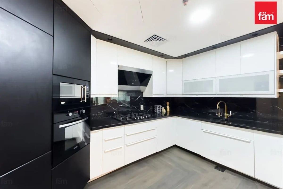 3 bedroom apartment in Al Haseer, photograph 7 of 19