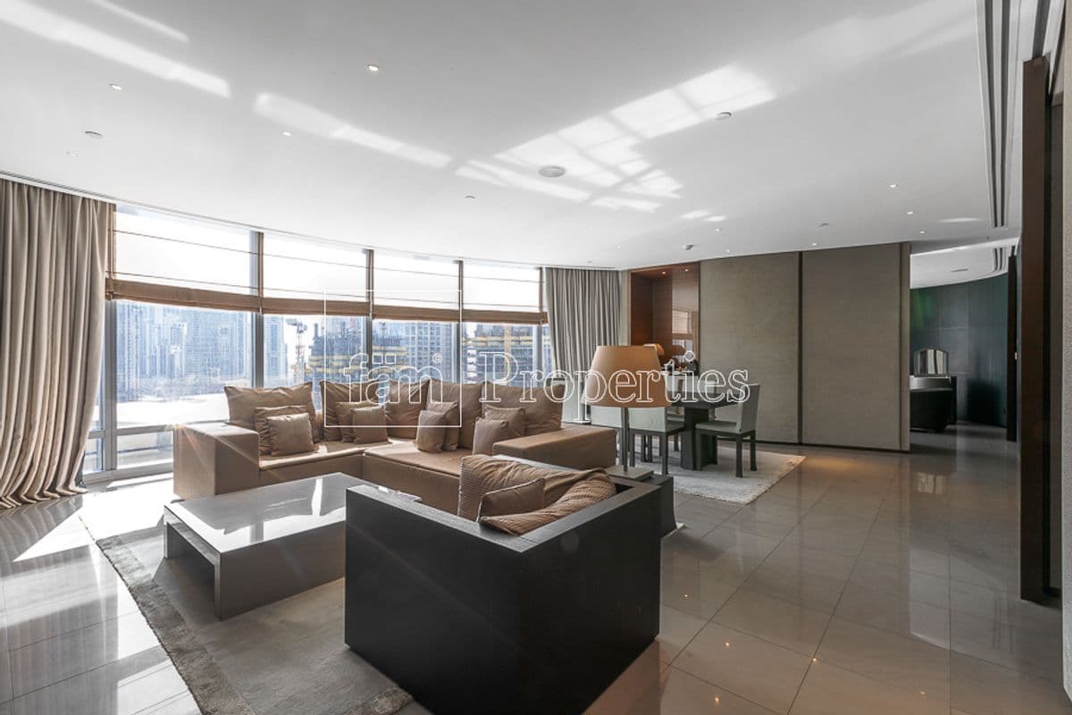 2 bedroom apartment in Armani Residence, photograph 2 of 20